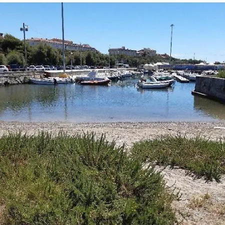 Scoglio Della Regina, Nuovo, Fronte Mare, Vicino Al Porto Apartament Livorno