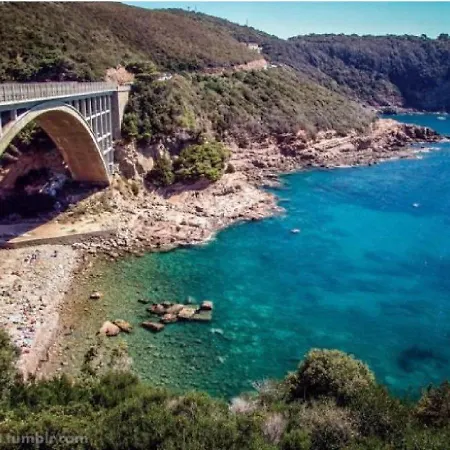Scoglio Della Regina, Nuovo, Fronte Mare, Vicino Al Porto